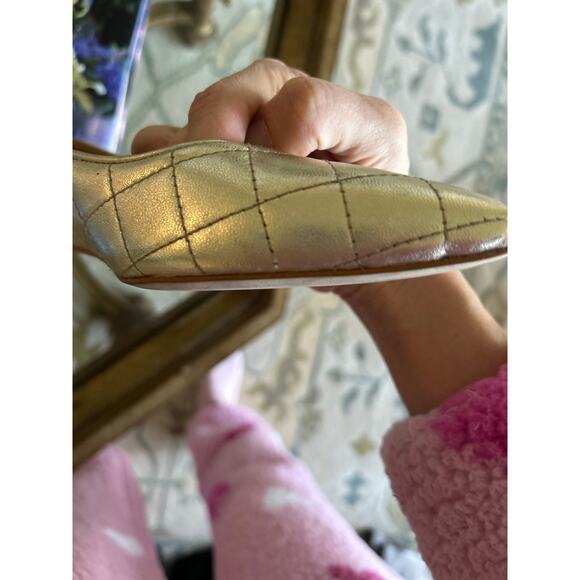 Bruno Magli Women's Bianca Quilted Gold Flats Size 37 - Picture 4 of 10